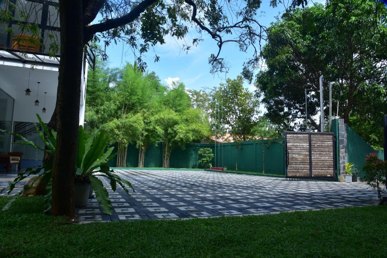 Eden Grand Hotel Dambulla Exterior foto