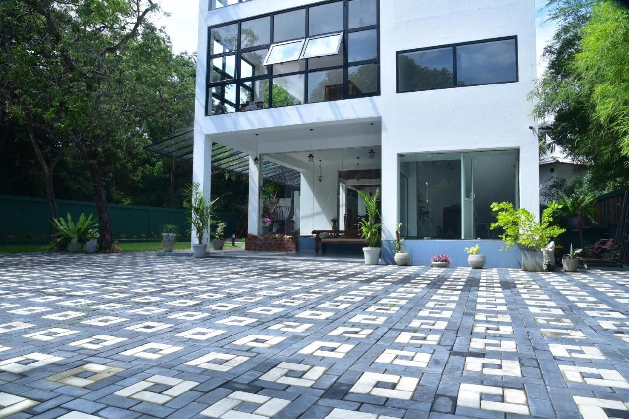 Eden Grand Hotel Dambulla Exterior foto