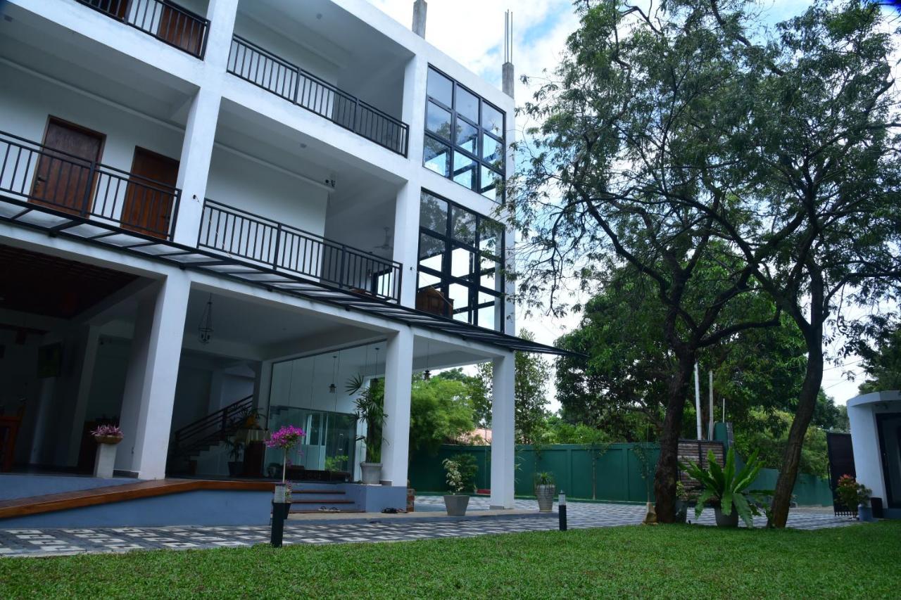Eden Grand Hotel Dambulla Exterior foto