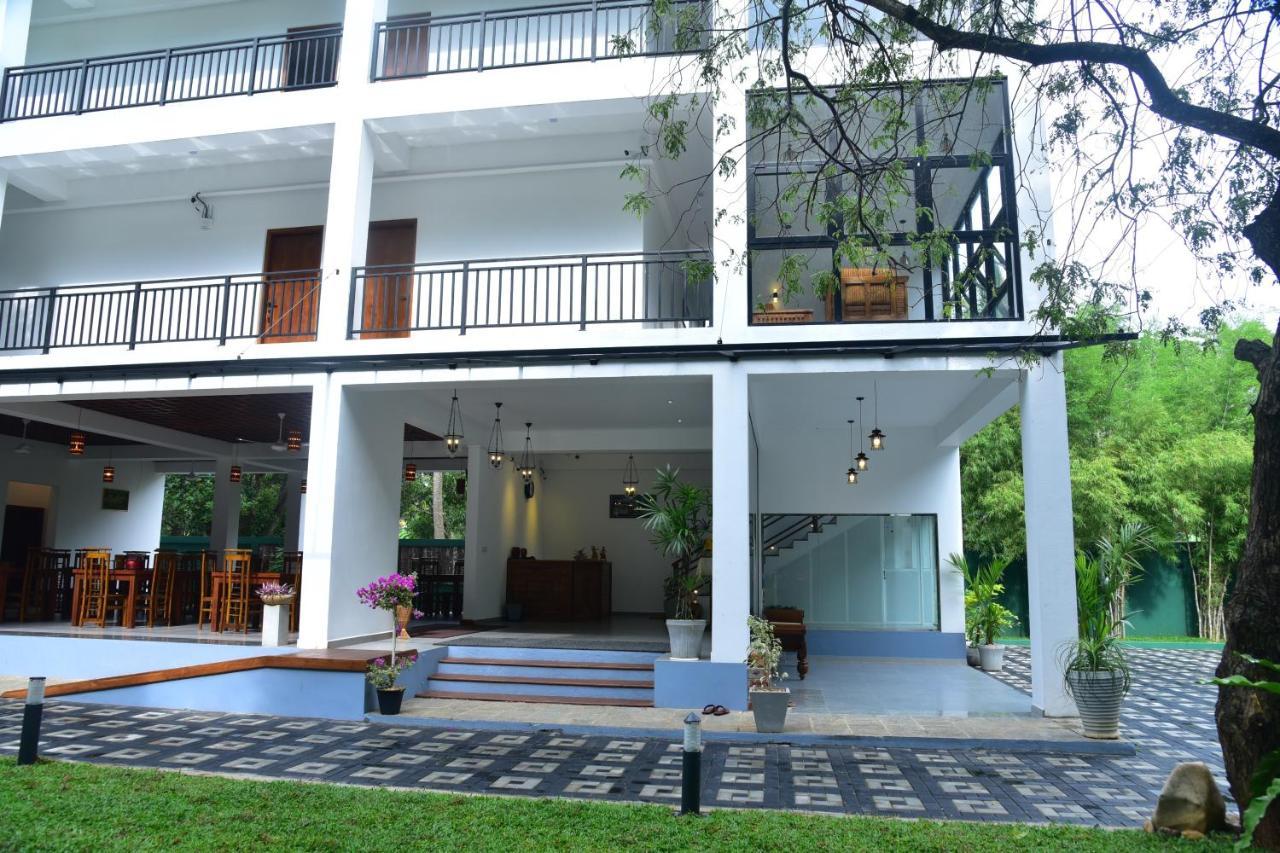 Eden Grand Hotel Dambulla Exterior foto