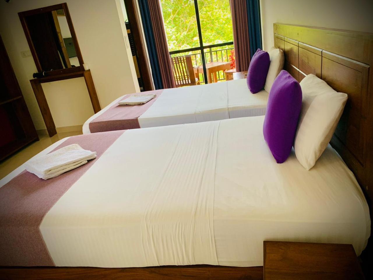 Eden Grand Hotel Dambulla Exterior foto