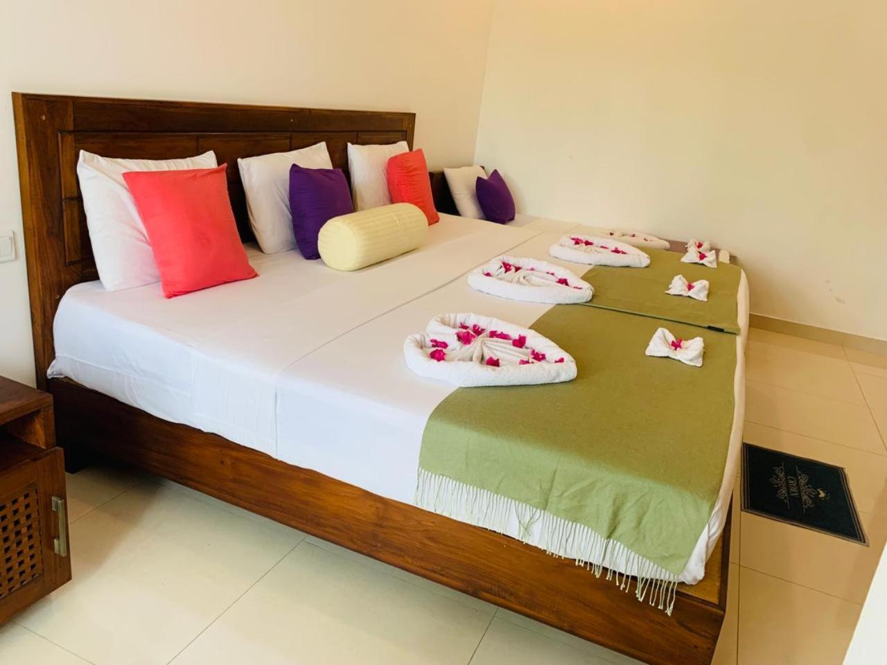 Eden Grand Hotel Dambulla Exterior foto