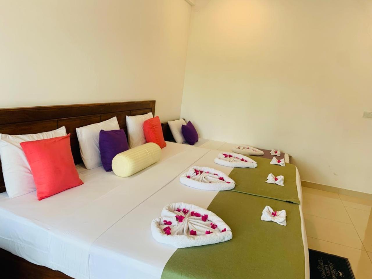 Eden Grand Hotel Dambulla Exterior foto