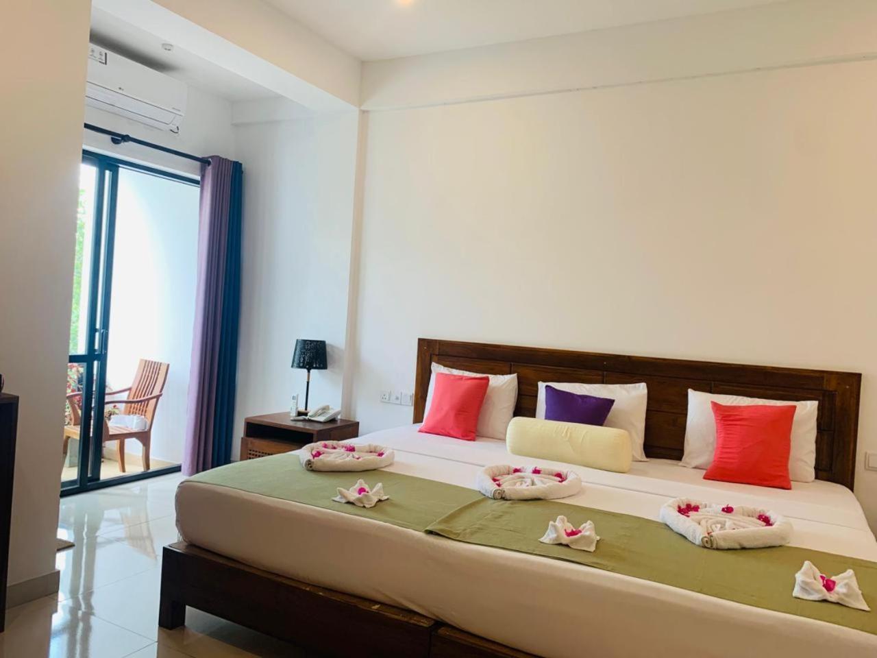 Eden Grand Hotel Dambulla Exterior foto