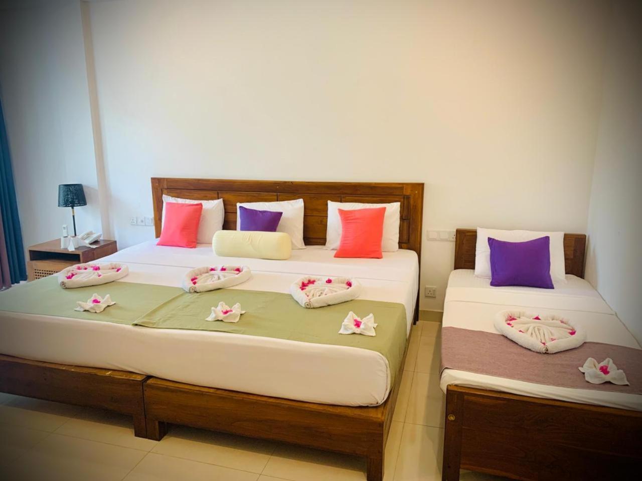 Eden Grand Hotel Dambulla Exterior foto